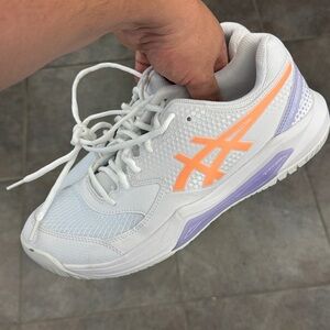 ASICS Women's 10 B GEL-Dedicate 8 Pickleball Shoe in White/Bright Sunstone